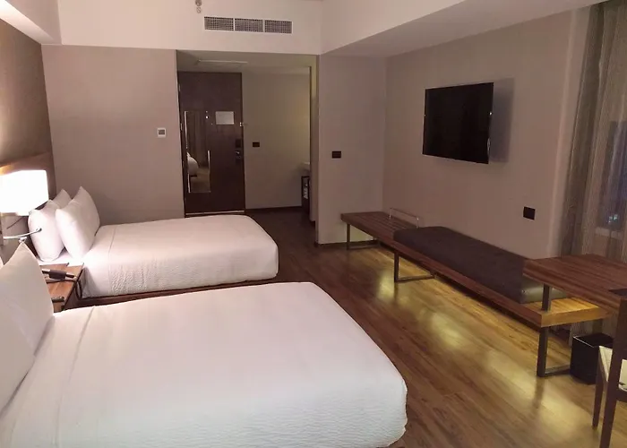 Ac By Marriott Santa Fe Hotel 4*